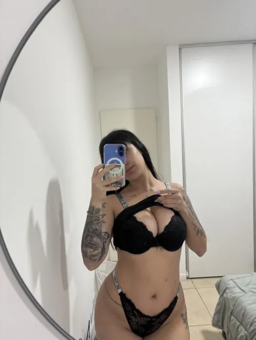 This bra makes my boobs look so huge👀