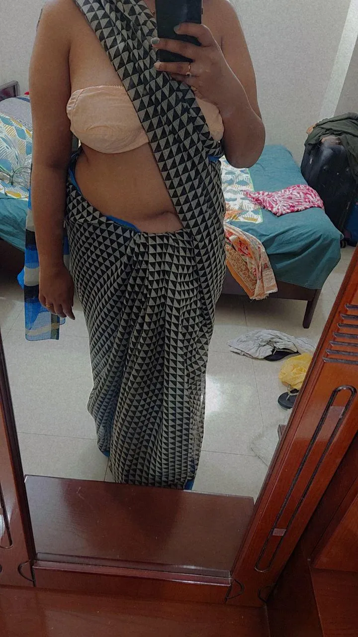 আসো আমার নাভির গভীরে হারিয়ে যাও 🫦