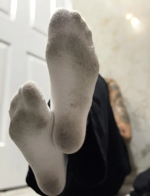 One whiff of my dirty socks and you’re hooked [selling]
