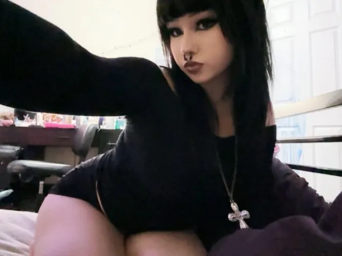 put for face between my thighs 😌