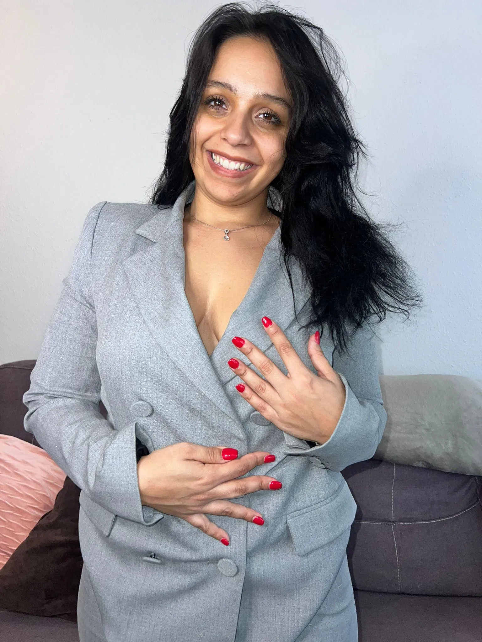 Galadriel, 24 ys old and already married... still too naughty and tight enough