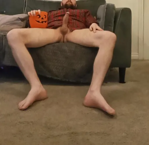 Happy Halloween 🎃👻 Have a seat, sit on my meat and I'll fill you with a sweet treat😈