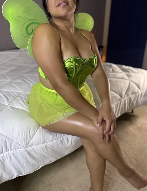 I can be your treat this Halloween.🎃