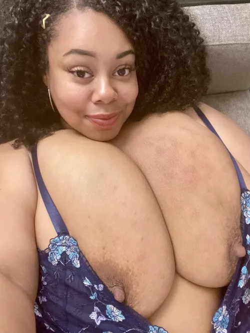 She gotta be one of my favorites tho. Nothing like when the nips just popped out the top. 🔥