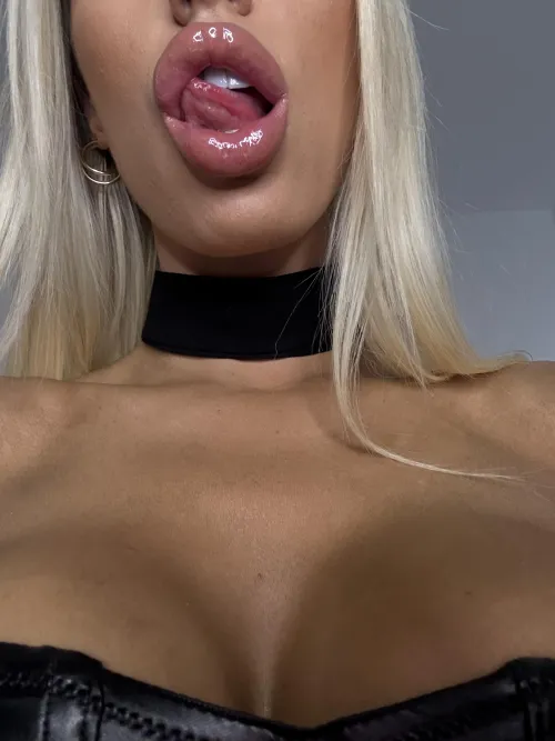 Fake lips that haunt… and slay