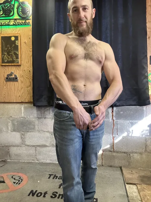 Let me control you with these muscles