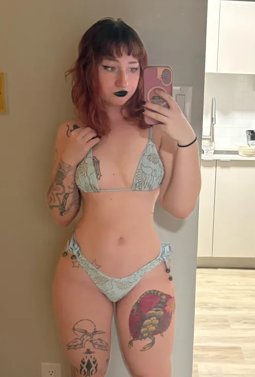 the view from the front shows my mewtwo’ness off better