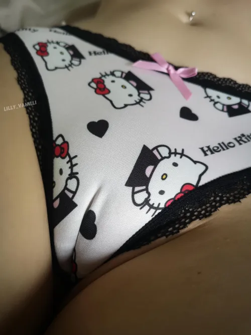 Cameltoe by hello kitty™