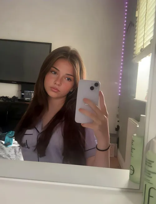 could u resist me if we were in the same room?