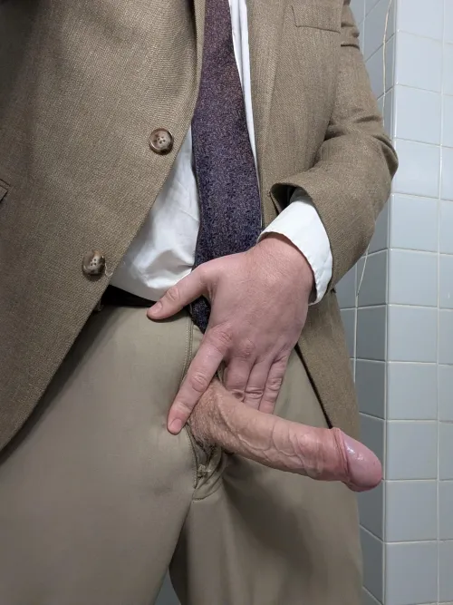 Man court was stressful today. I need a hand.