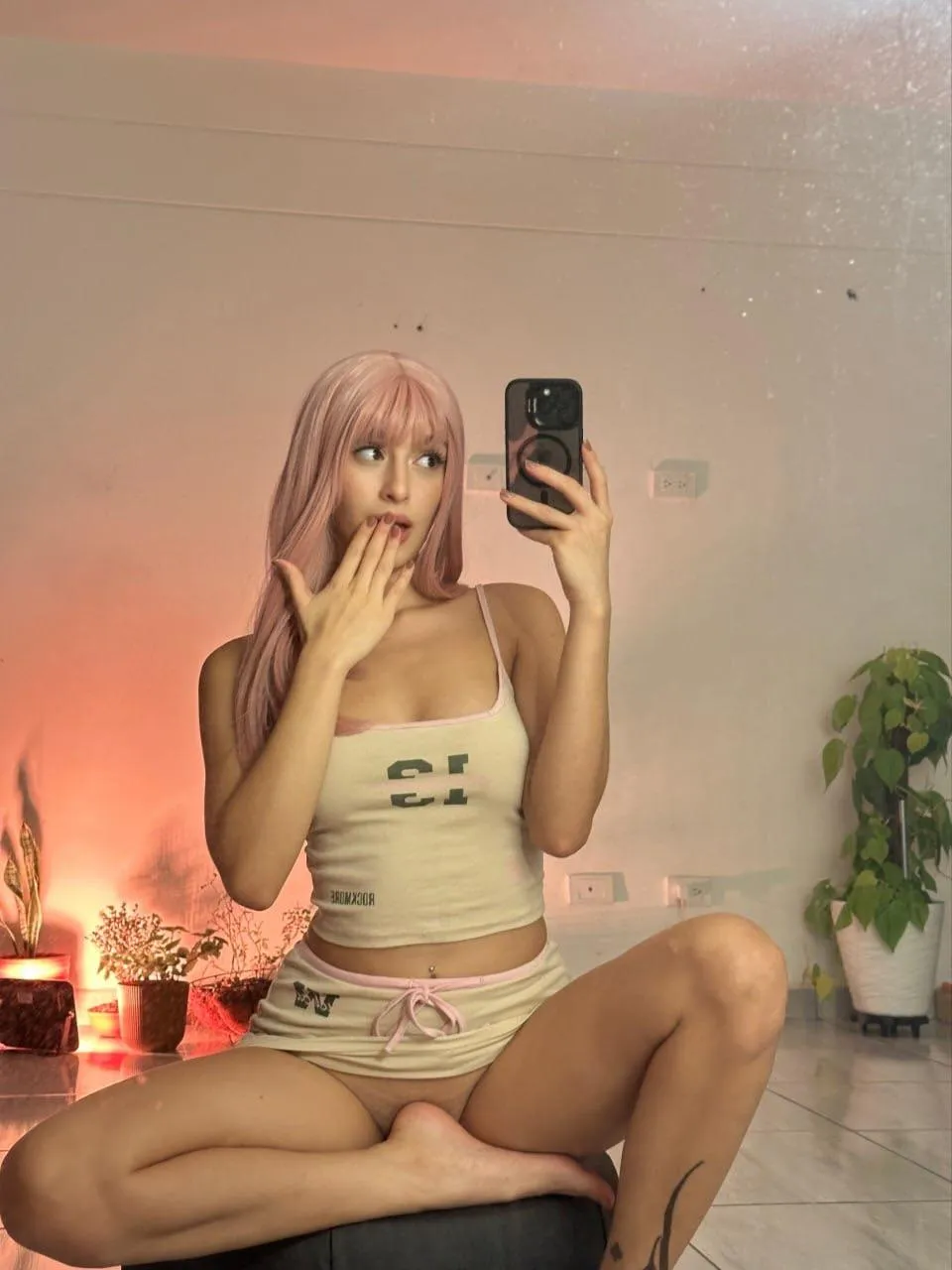 pink hair needs a creampie pls