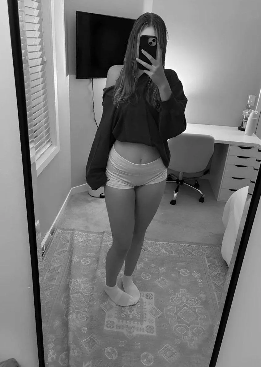 Shy and fit, would you fuck me raw?