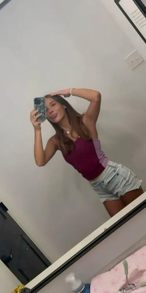 Shy & fit, can I be your fave girl?