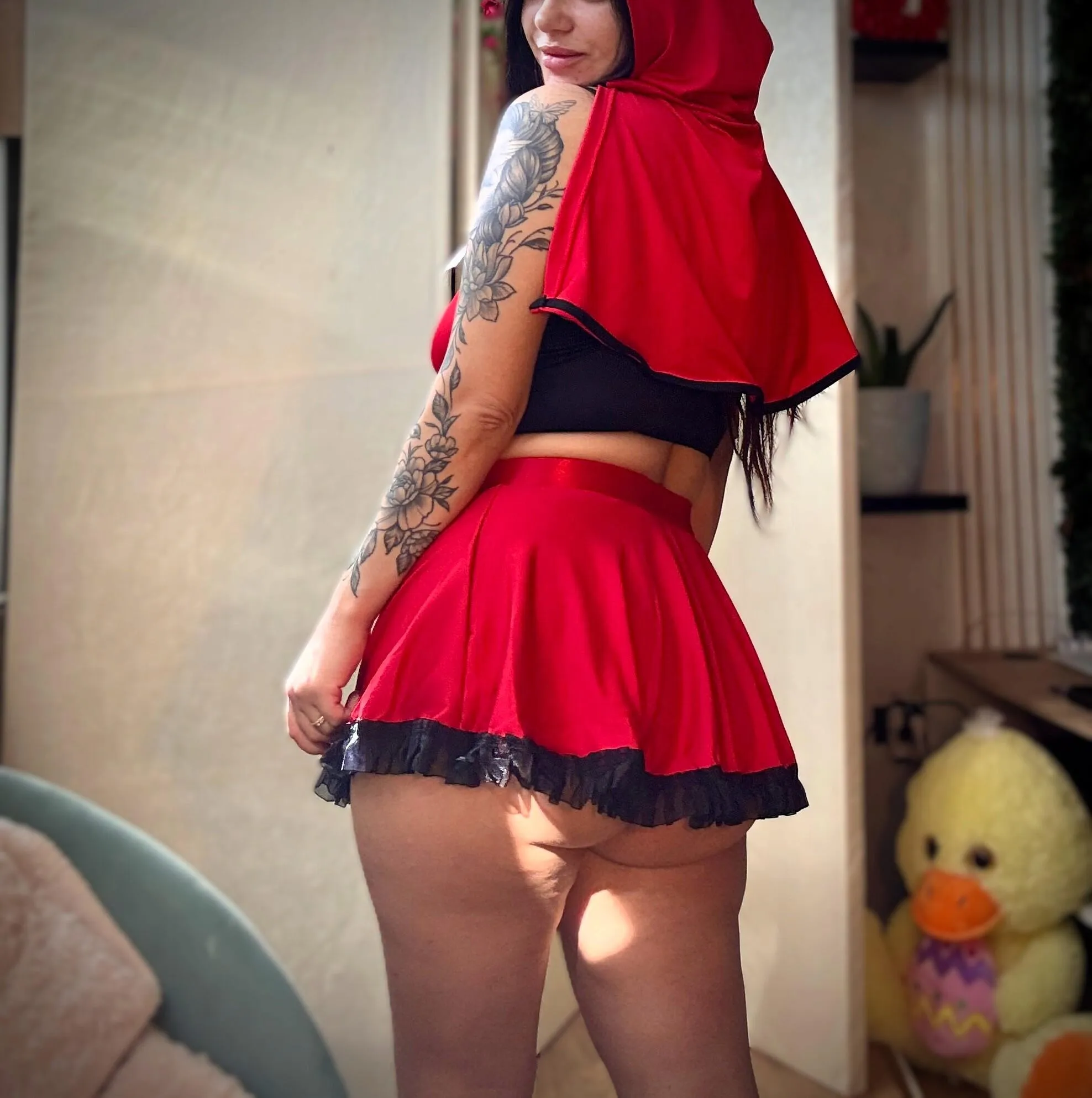 Mirror, mirror, check this ass