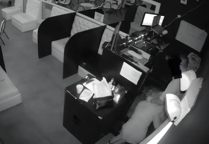 Stopped at the club to visit Daddy, couldn't resist a little fun [M50-F20]