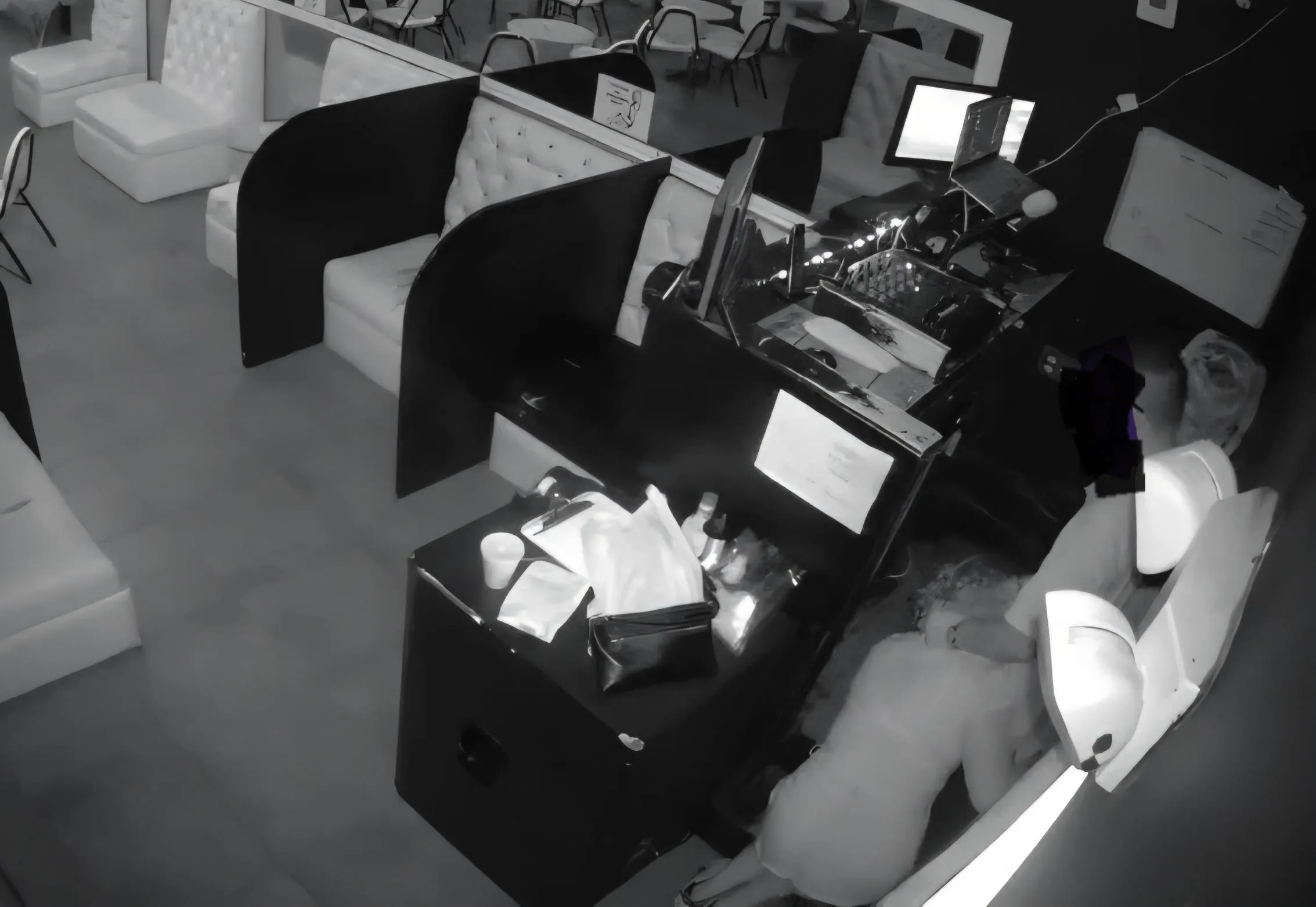 Stopped at the club to visit Daddy, couldn't resist a little fun [M50-F20]