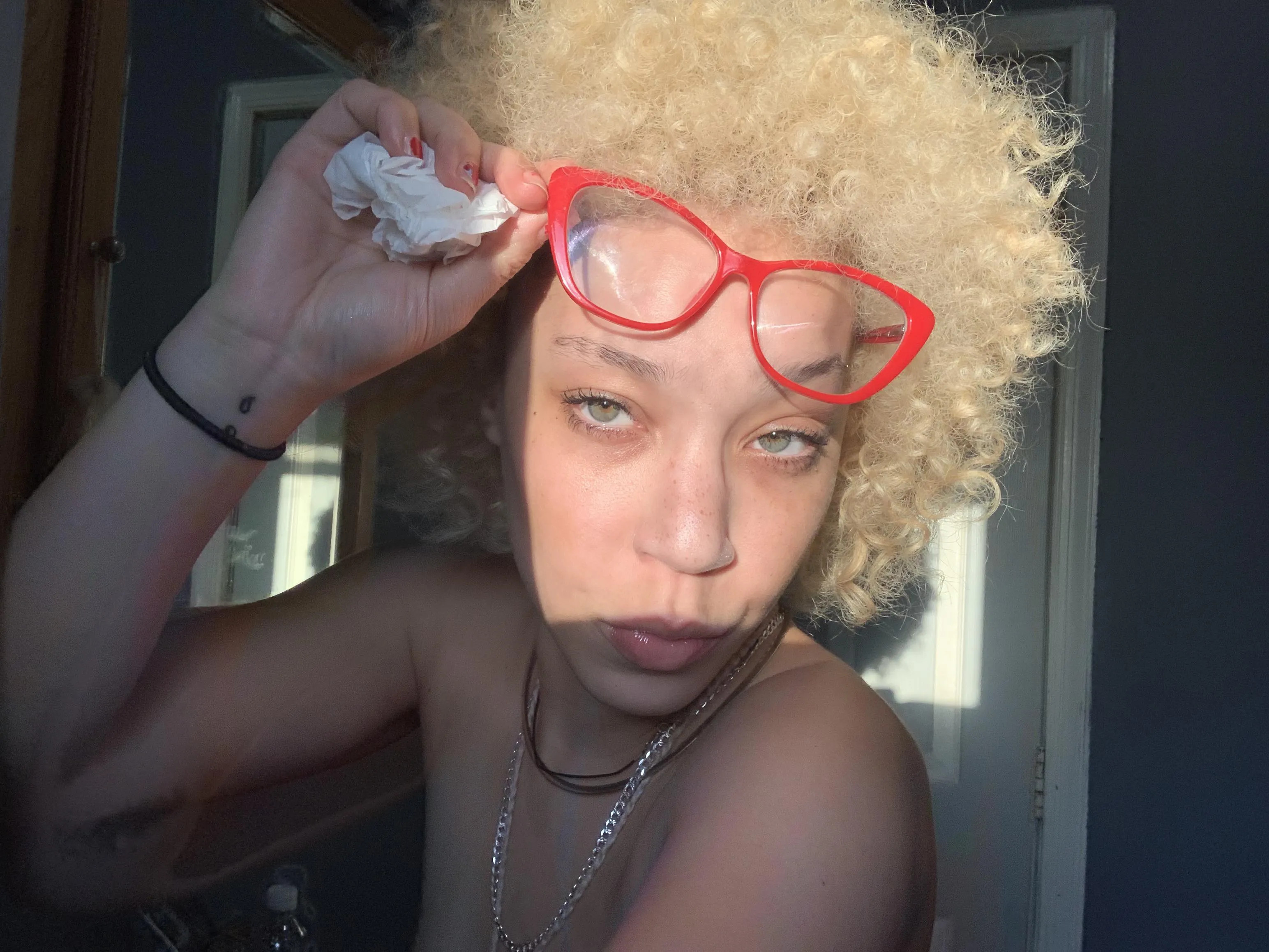 Flirty eyes, focused soul 😉