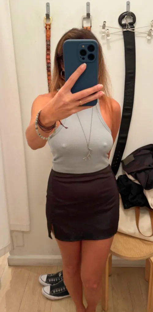 Tell your age and I'll tell you if you are the right age for a mom like me (f45)