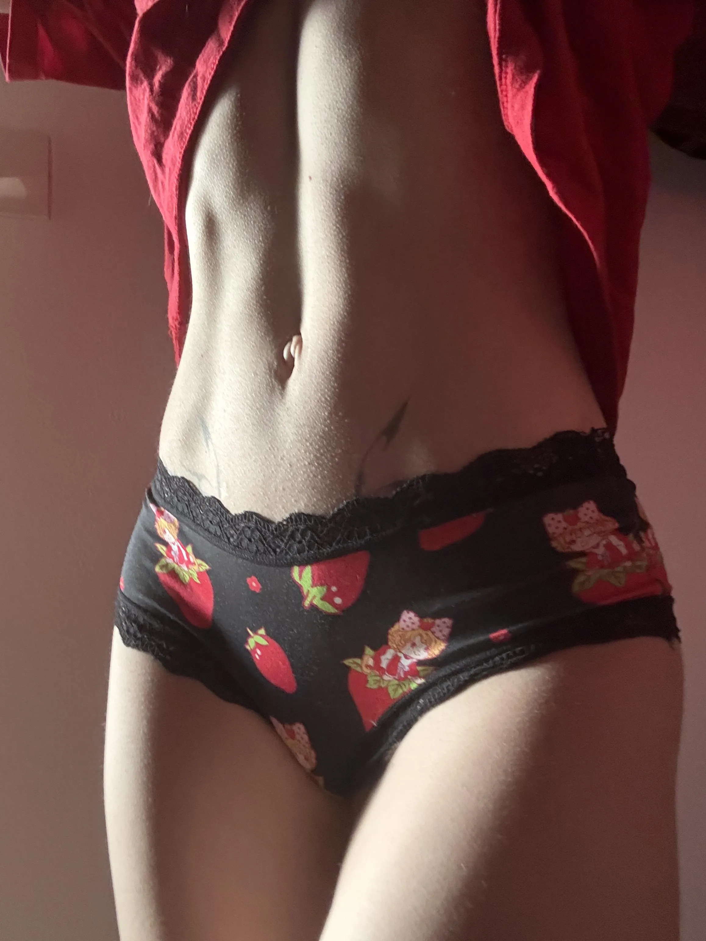 Sun's out so tummy's out too