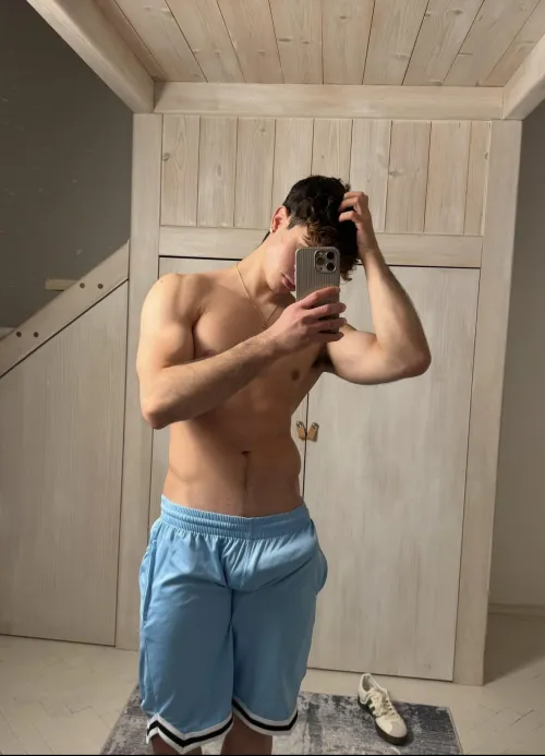 Who wants to be my friend? I share a lot of things with my friends ;)