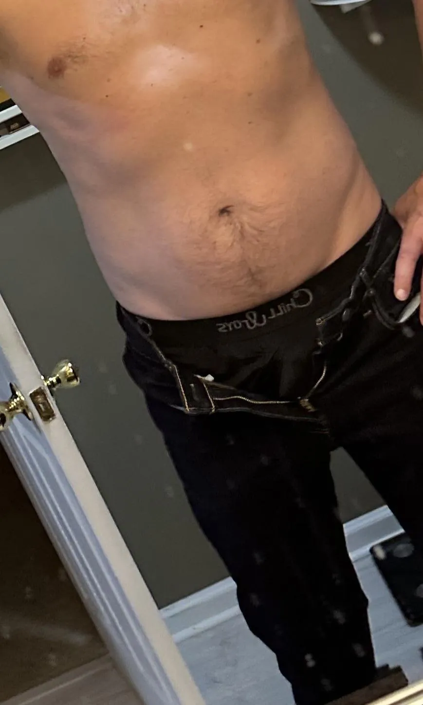 42 [M4F] Philly/NJ - free full body sensual massage