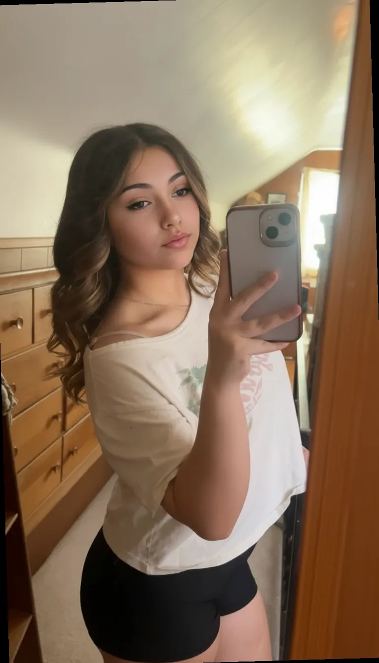 i look cute n all but my thoughts are evil <3 F18