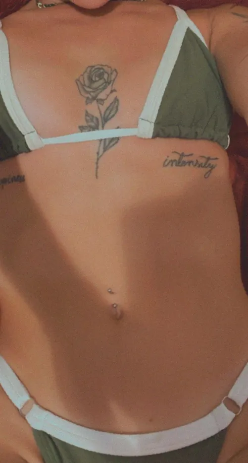 Lazy Sunday, who's gonna come curl up with me and share warm blankets, bad movies, sleepy cuddles and hot chocolate?