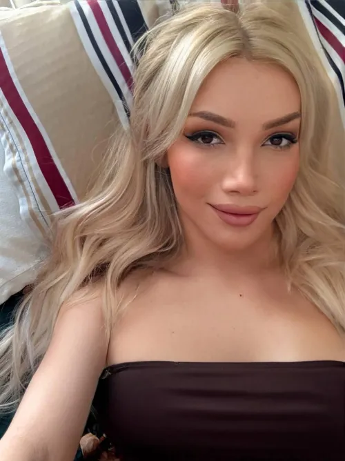 sending good vibes to everyone! 💖