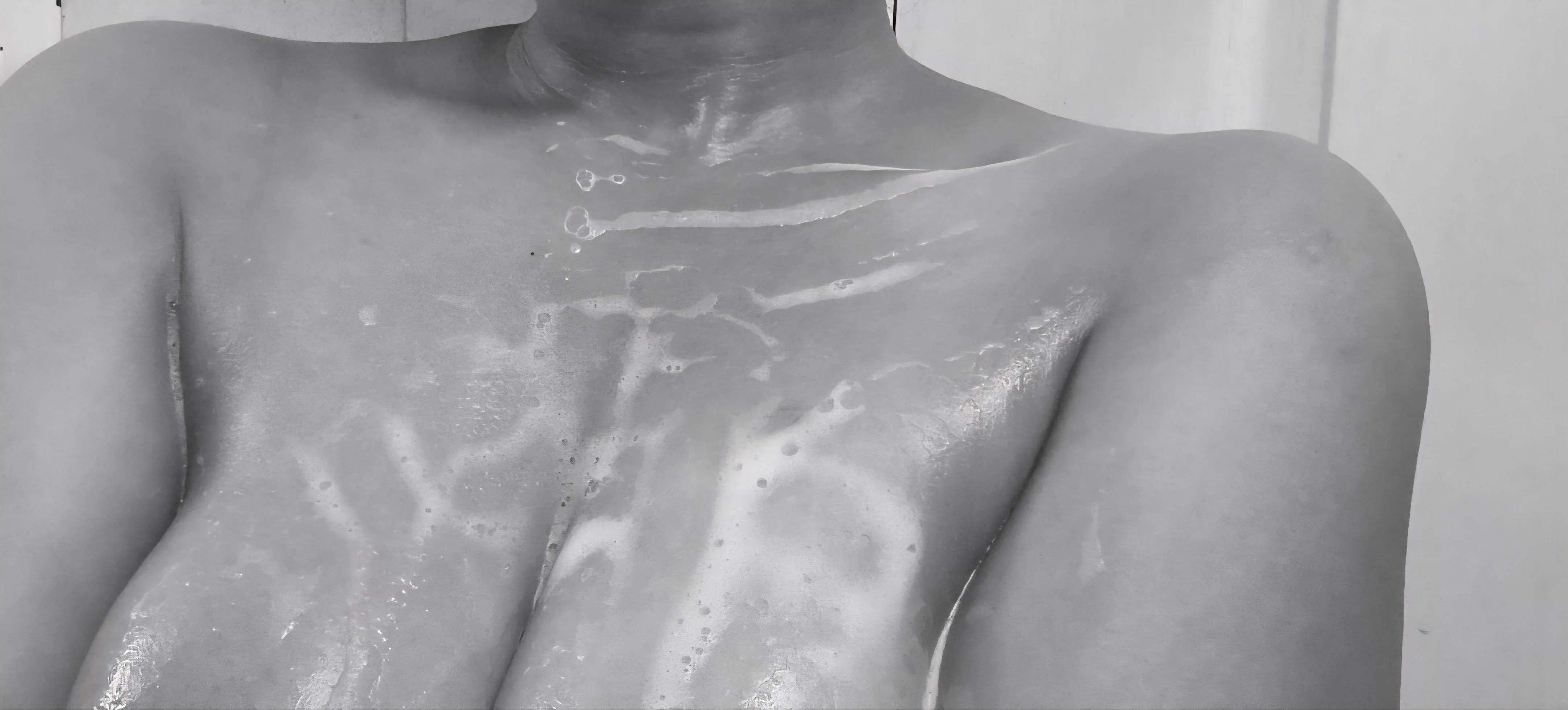 Showers are no fun alone 😔