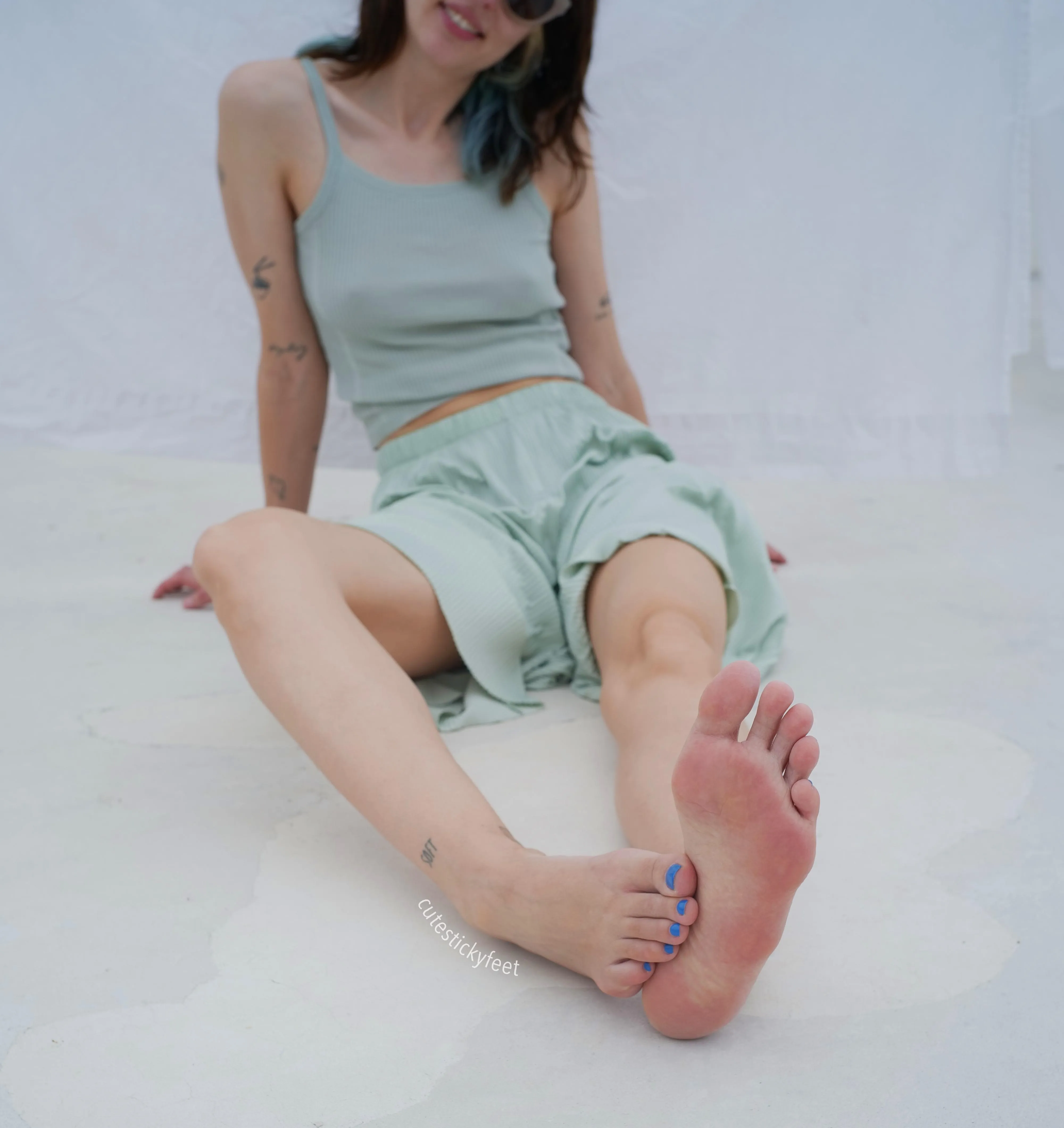 Tops and soles for your happiness