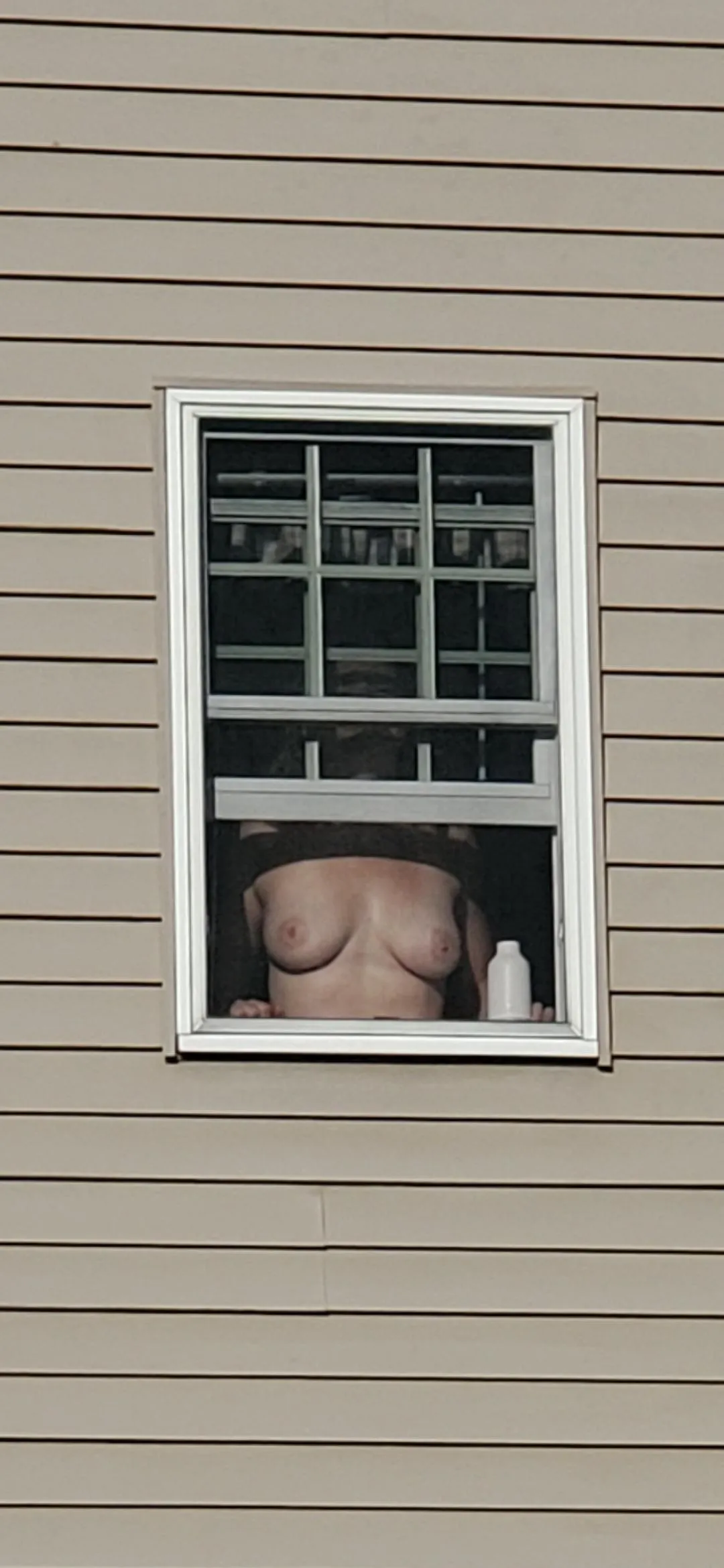 35yo wife/milf in the window :)