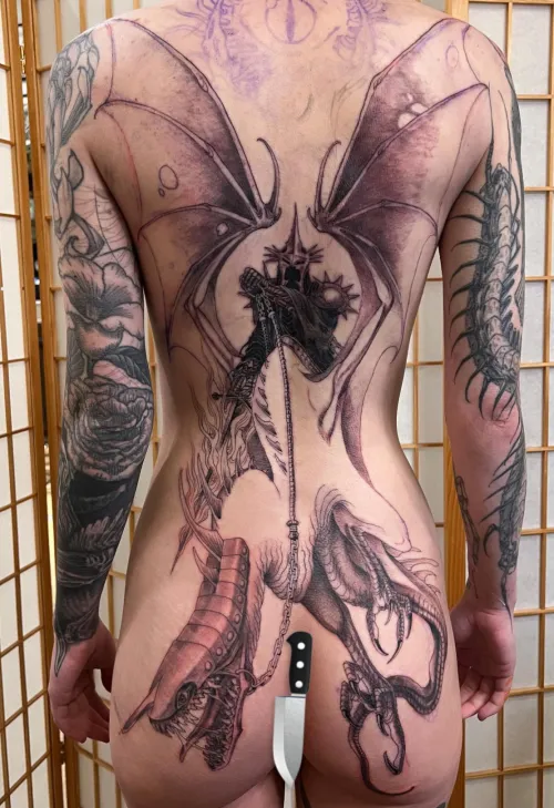 6.5 hours, first session of my back piece. Done by Henry Lewis in SF ⚡️