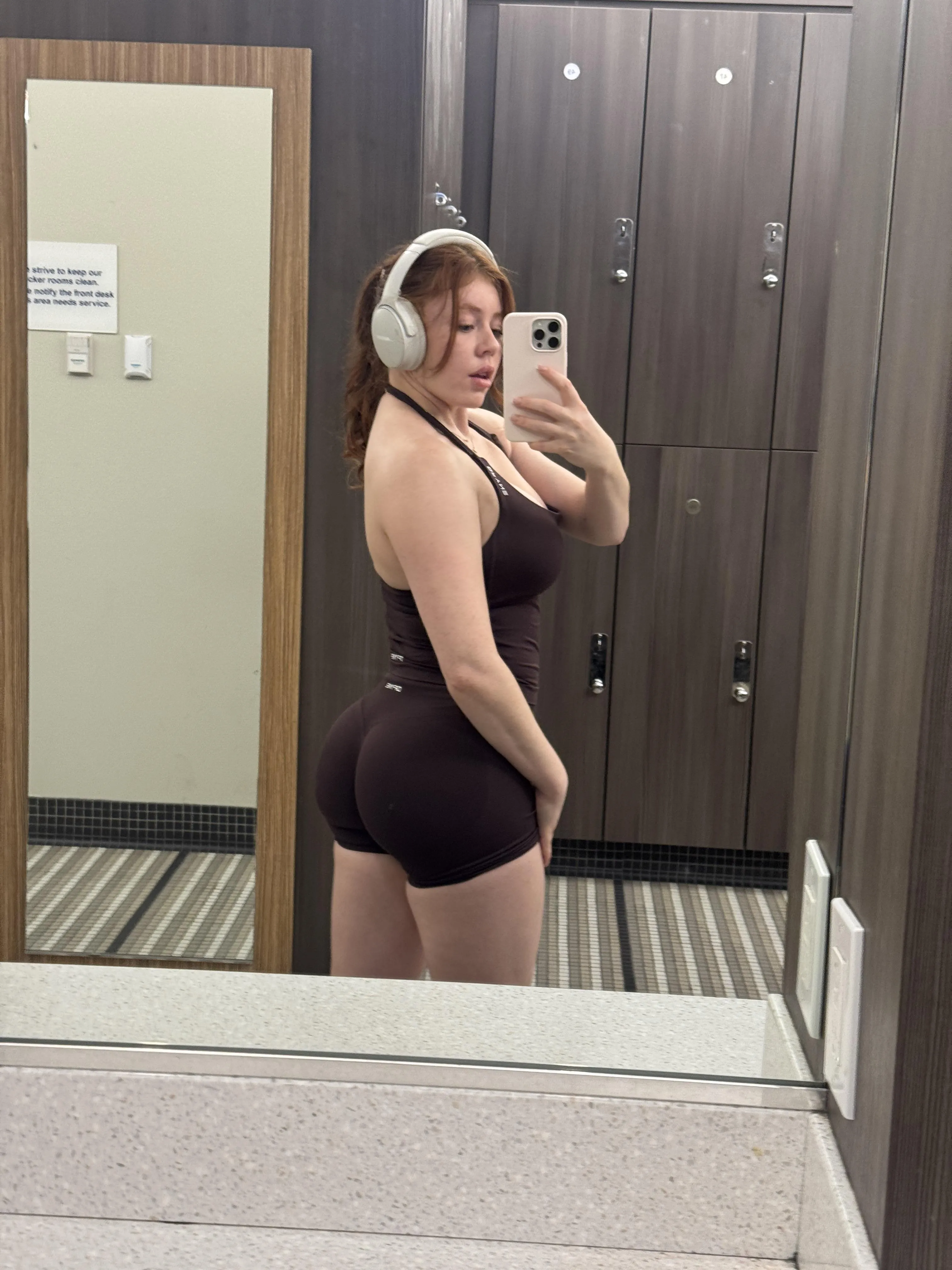 hit a leg day at the gym and I am loving the pump