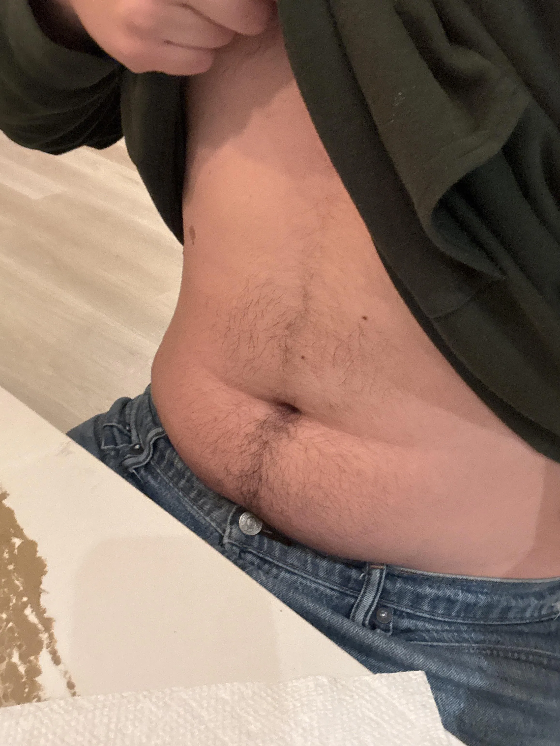 I’m new to gaining and need a feeder to fatten me up :3