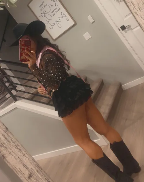 Pretty and ready for some line dancing..