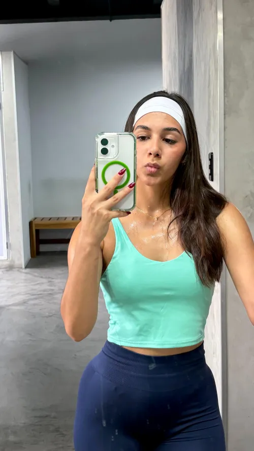 Real sweat sesh today in the gym f21