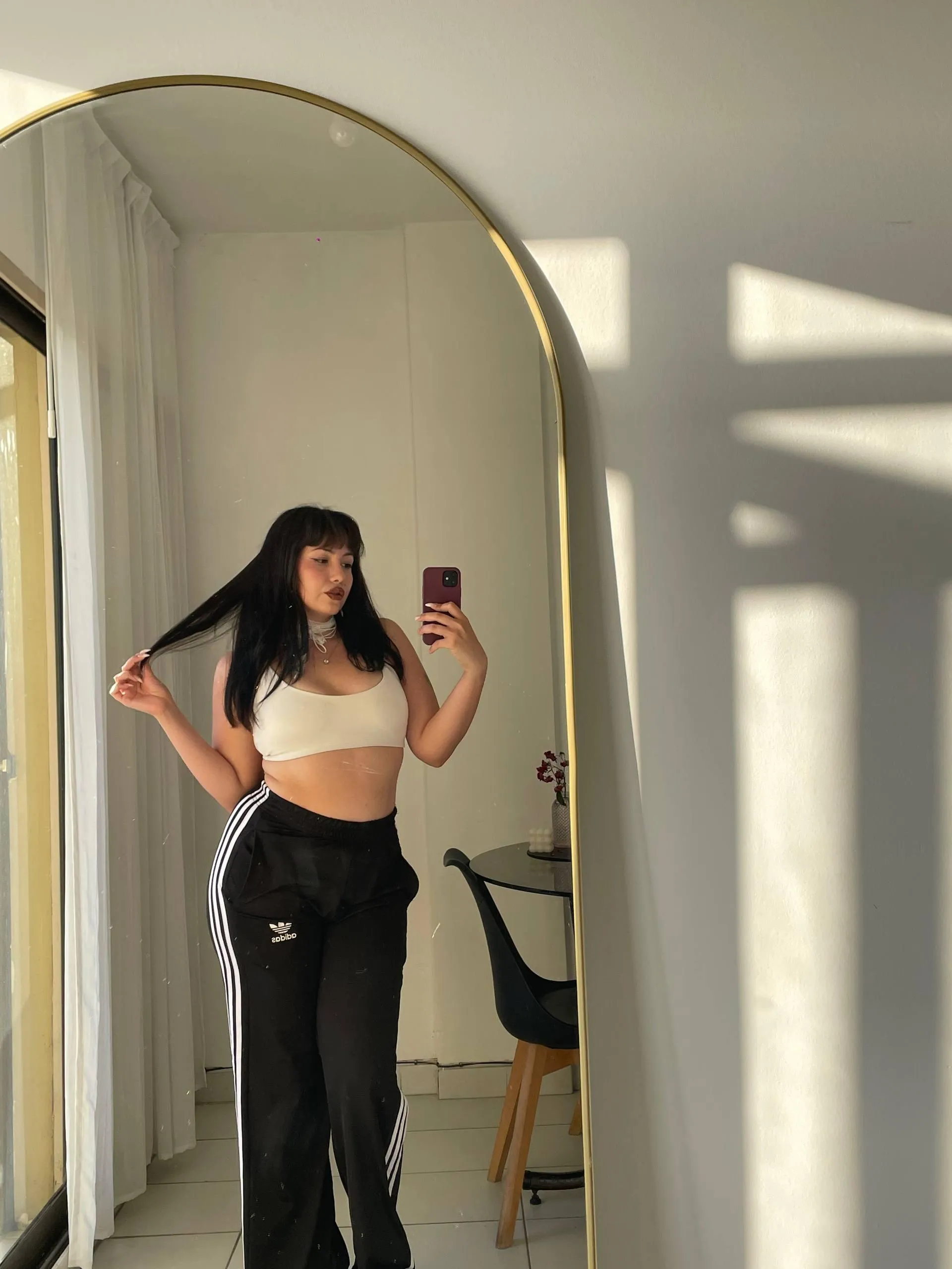 you’d throw her aside in a heartbeat just to be with me