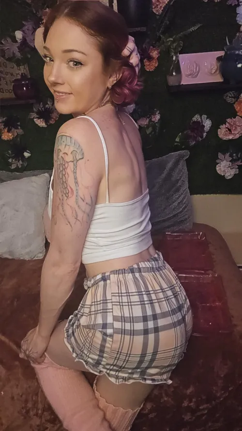 How do do I look? (Purposely didn't post a full body hehe) 💜