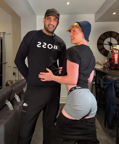 You wanna see more of my 6ft 9 bf and me at 5ft 10 come check it out 😜