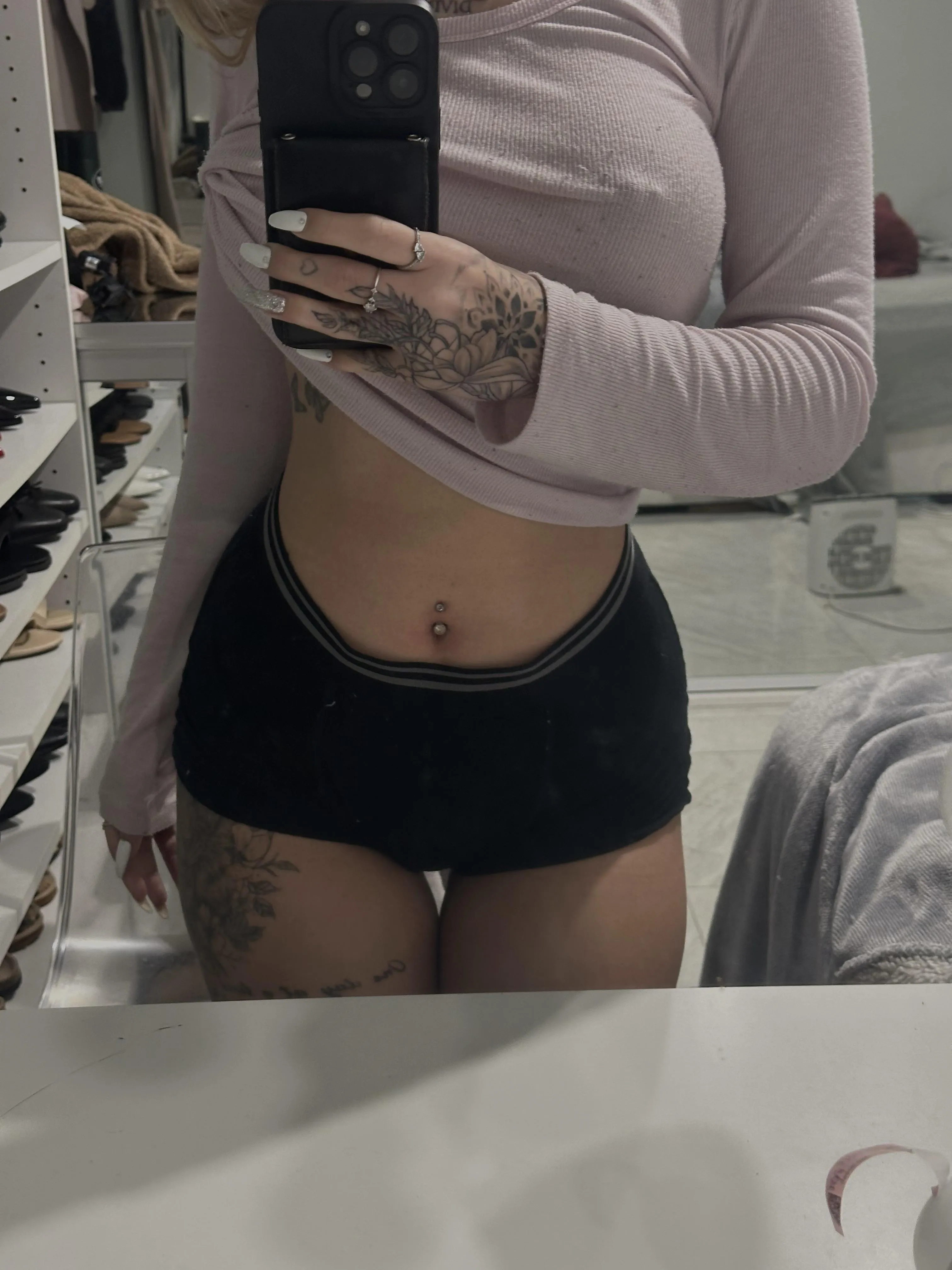 i’m selling dirty/used male underwear worn by me (a female) dm if interested 🥰