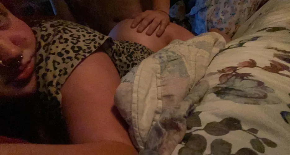 22 MF4F Joliet area looking to connect with some girlies, just chatting to start and get a good feel