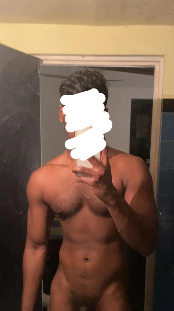 27 horny for an obedient gym bro 😈