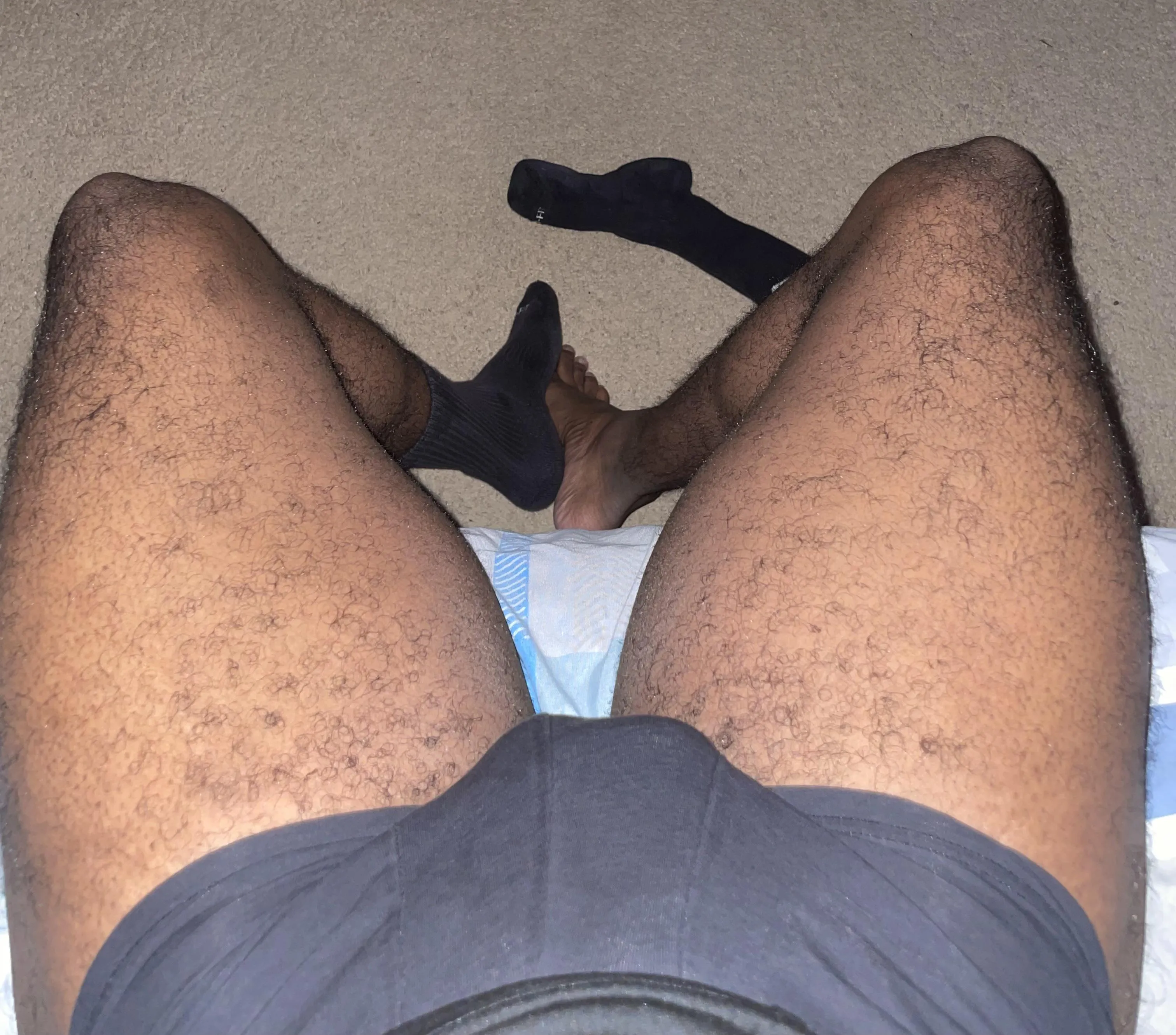 Come get a good sniff between my hairy thighs like a good boy.