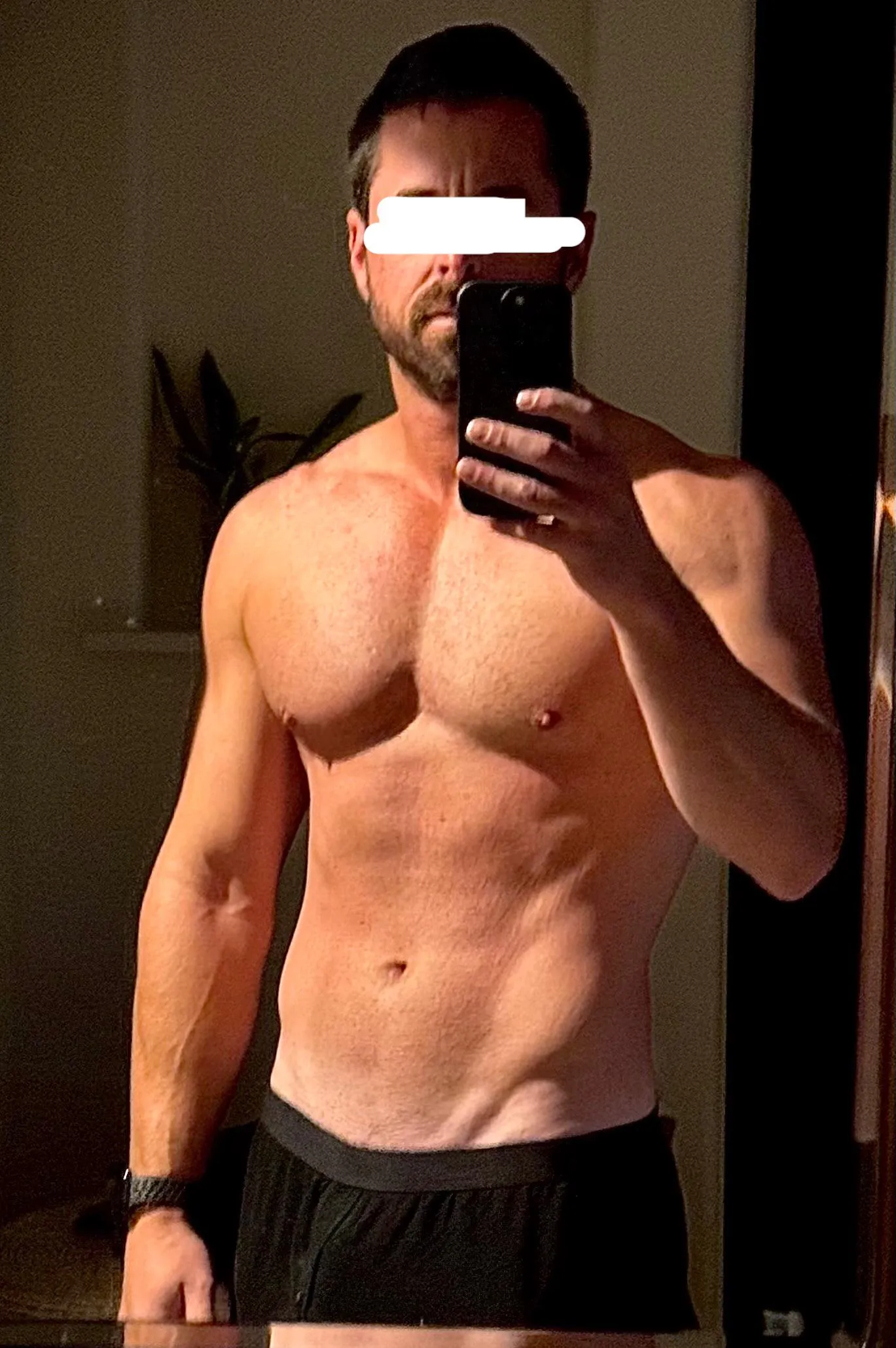 Experienced bull in town from CA for 3 nights. Your secrets leave with me. Let’s play!