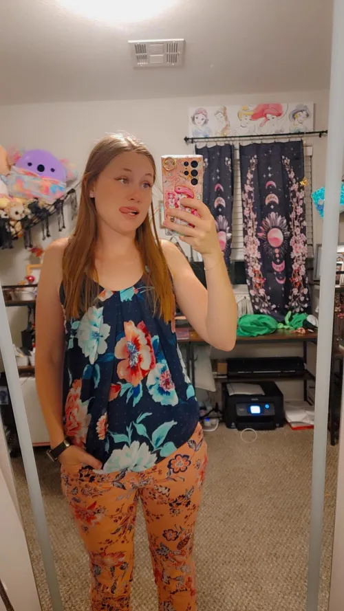 I told them to pay attention… but no one was ready for this lesson. 😏📚