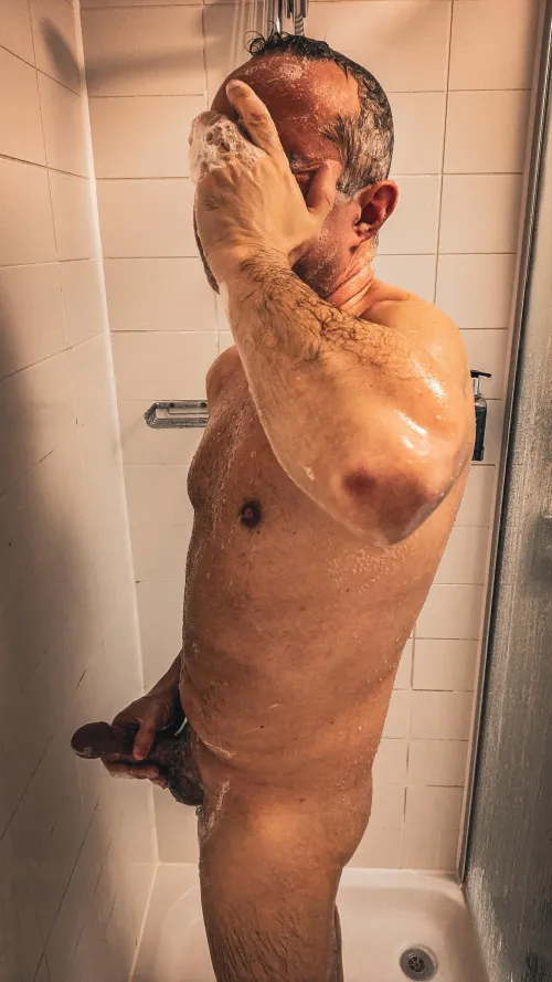 Sorry, I thought I was alone in here🤦