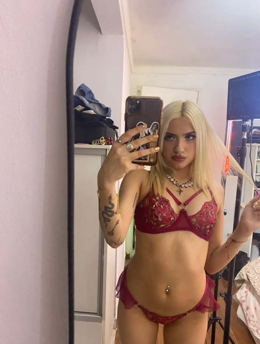 this is peak sexy, I know u agree