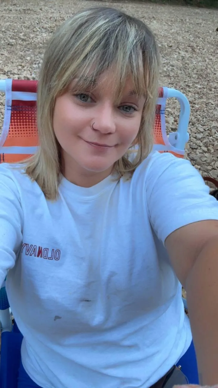 I’ll send my nudes to the first 10 guys who comment 