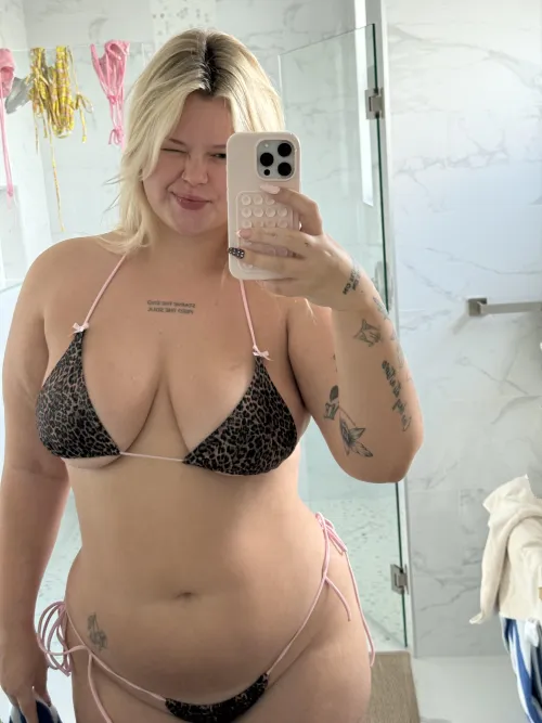 Who wants a curvy fwb?