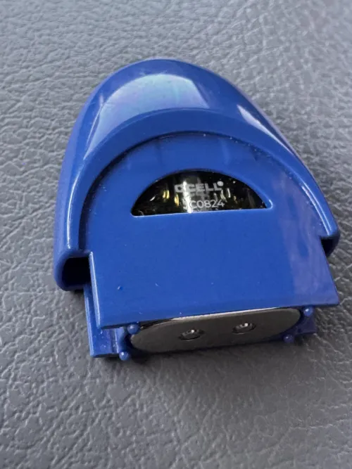 Got this cartridge that says “ccell” on it, it’s 5ml and I have absolutely no clue what kind of battery this uses. Does anyone? Reminds me of those N-Joy vapes from a while back